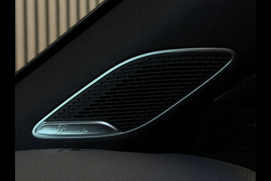 Mercedes-Benz A-Klasse 250e Premium Plus |AMG|PANO|BURMESTER|360CAM|MEMORY|KEYLESS|SFEERVERLICHT|DEALER ONDERHOUDEN|218PK|BOMVOL!|