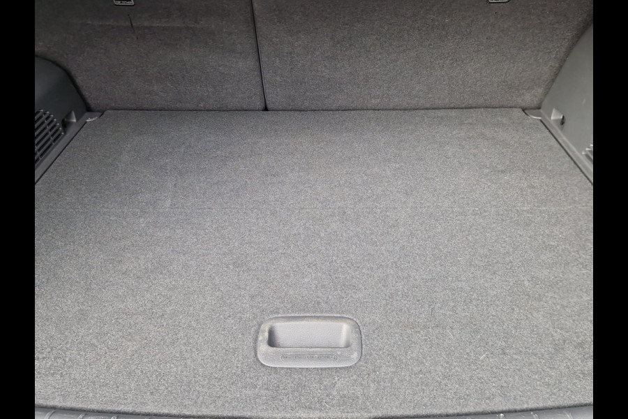 Kia EV3 Plus Advanced 81.4 kWh | Open Dak | Stoelverwarming | Harman / Kardon | Elektrische Achterklep |