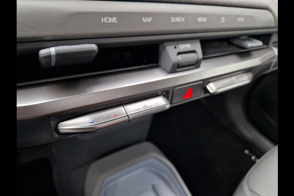 Kia EV3 Plus Advanced 81.4 kWh | Open Dak | Stoelverwarming | Harman / Kardon | Elektrische Achterklep |