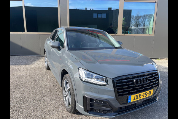 Audi Q2 35 TFSI S Edition Pano Leder 1ste Eig Boekjes sleutels helemaal compleet