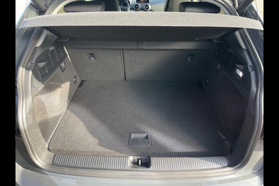 Audi Q2 35 TFSI S Edition Pano Leder 1ste Eig Boekjes sleutels helemaal compleet