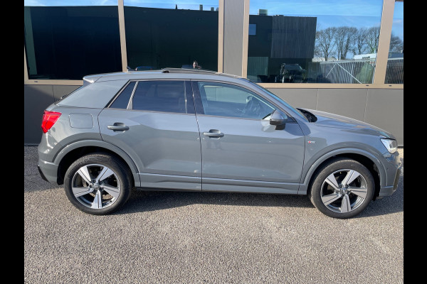 Audi Q2 35 TFSI S Edition Pano Leder 1ste Eig Boekjes sleutels helemaal compleet