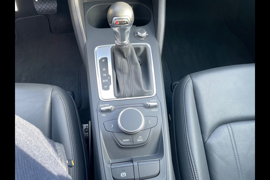 Audi Q2 35 TFSI S Edition Pano Leder 1ste Eig Boekjes sleutels helemaal compleet