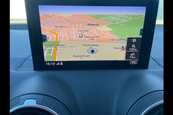 Audi Q2 35 TFSI S Edition Pano Leder 1ste Eig Boekjes sleutels helemaal compleet