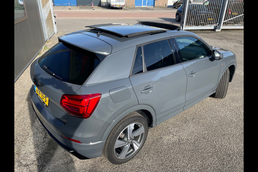 Audi Q2 35 TFSI S Edition Pano Leder 1ste Eig Boekjes sleutels helemaal compleet