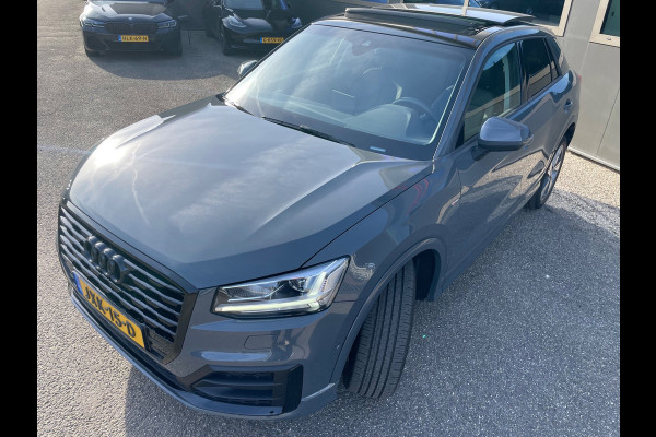 Audi Q2 35 TFSI S Edition Pano Leder 1ste Eig Boekjes sleutels helemaal compleet
