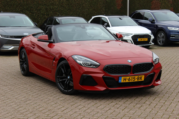 BMW Z4 Roadster sDrive20i High Executive Ed. M Sport / 24.413 km! / NL Auto / Camera / Leder / 19'' / Sfeerverlichting / Stuur+Stoelverwarming / Windscherm / Cruise Control