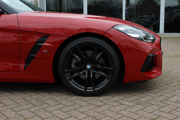 BMW Z4 Roadster sDrive20i High Executive Ed. M Sport / 24.413 km! / NL Auto / Camera / Leder / 19'' / Sfeerverlichting / Stuur+Stoelverwarming / Windscherm / Cruise Control