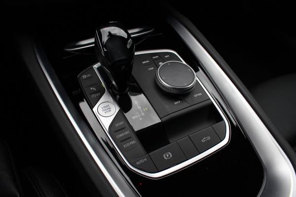 BMW Z4 Roadster sDrive20i High Executive Ed. M Sport / 24.413 km! / NL Auto / Camera / Leder / 19'' / Sfeerverlichting / Stuur+Stoelverwarming / Windscherm / Cruise Control