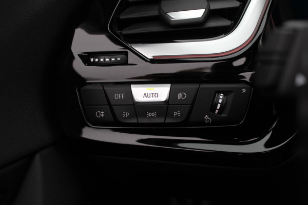 BMW Z4 Roadster sDrive20i High Executive Ed. M Sport / 24.413 km! / NL Auto / Camera / Leder / 19'' / Sfeerverlichting / Stuur+Stoelverwarming / Windscherm / Cruise Control