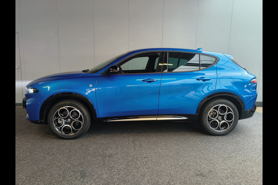 Alfa Romeo Tonale 1.3T PHEV Ti AUTOMAAT uit 2023 Rijklaar + 12 maanden Bovag-garantie  Henk Jongen Auto's in Helmond,  al 50 jaar service zoals 't hoort!