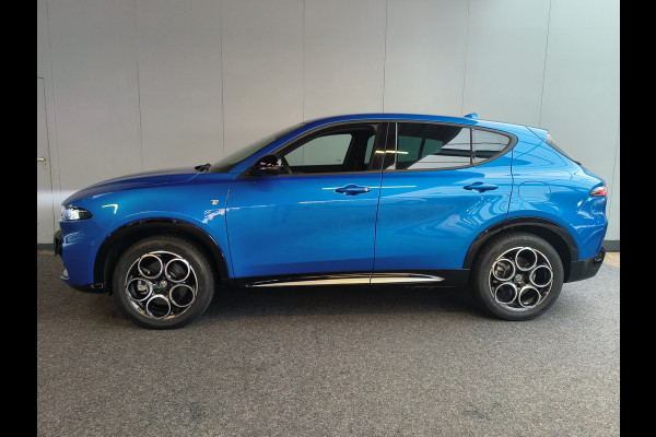 Alfa Romeo Tonale 1.3T PHEV Ti AUTOMAAT uit 2023 Rijklaar + 12 maanden Bovag-garantie  Henk Jongen Auto's in Helmond,  al 50 jaar service zoals 't hoort!