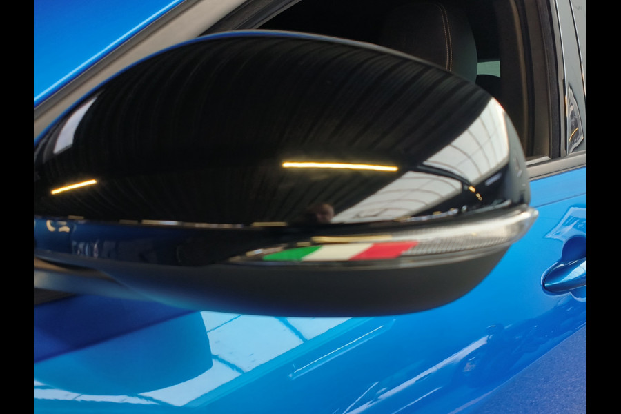 Alfa Romeo Tonale 1.3T PHEV Ti AUTOMAAT uit 2023 Rijklaar + 12 maanden Bovag-garantie  Henk Jongen Auto's in Helmond,  al 50 jaar service zoals 't hoort!