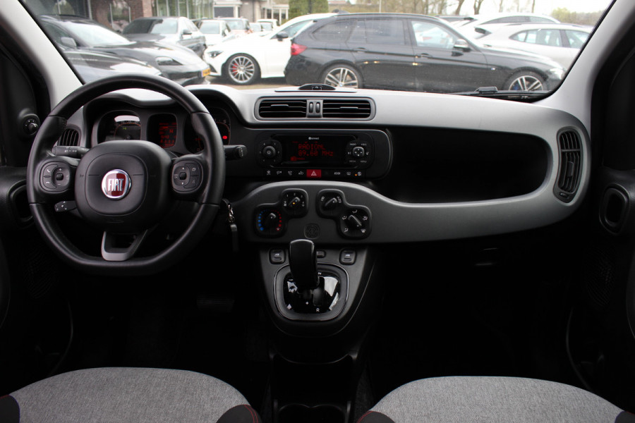 Fiat Panda 0.9 TwinAir Lounge / Trekhaak / Parkeerhulp achter / Bluetooth / Cruise Control / Airco