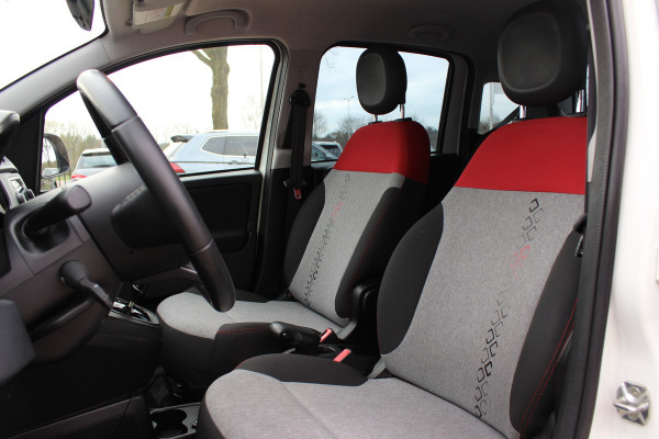 Fiat Panda 0.9 TwinAir Lounge / Trekhaak / Parkeerhulp achter / Bluetooth / Cruise Control / Airco
