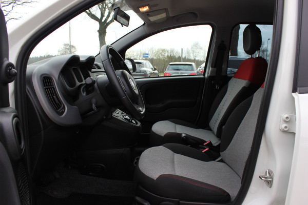 Fiat Panda 0.9 TwinAir Lounge / Trekhaak / Parkeerhulp achter / Bluetooth / Cruise Control / Airco