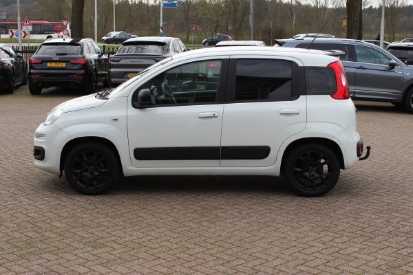 Fiat Panda 0.9 TwinAir Lounge / Trekhaak / Parkeerhulp achter / Bluetooth / Cruise Control / Airco