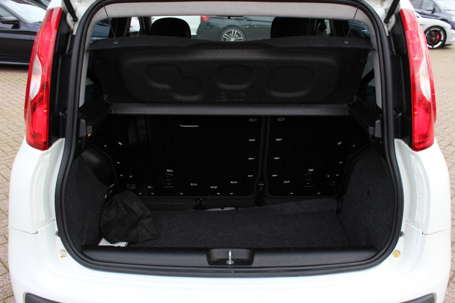 Fiat Panda 0.9 TwinAir Lounge / Trekhaak / Parkeerhulp achter / Bluetooth / Cruise Control / Airco