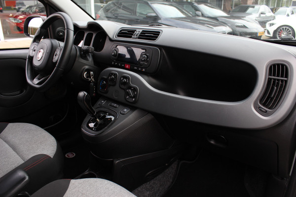 Fiat Panda 0.9 TwinAir Lounge / Trekhaak / Parkeerhulp achter / Bluetooth / Cruise Control / Airco