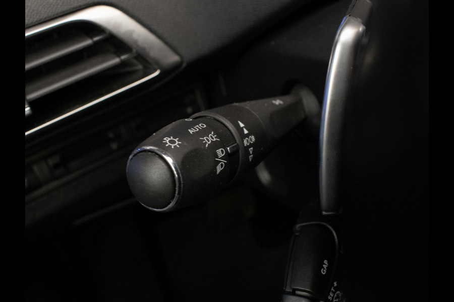 Peugeot 3008 1.2 PureTech Allure Sport (APPLE CARPLAY,NAVI,CAMERA,DIGITAL COCKPIT,PDC,CLIMATE,CRUISE,LED,SPORTSTOELEN,LM VELGEN)