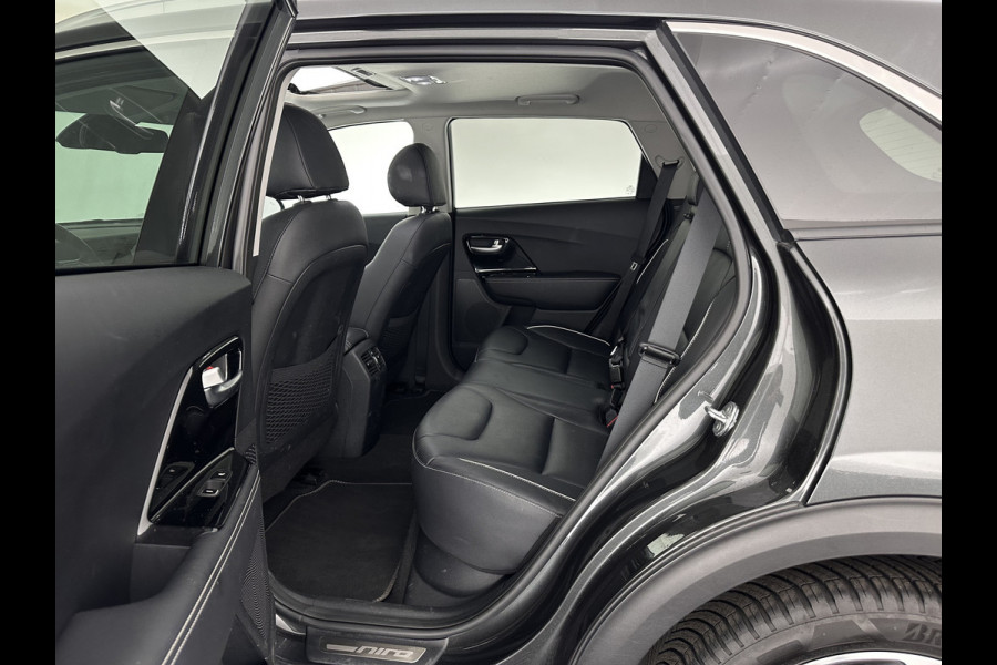 Kia e-Niro ExecutiveLine 64 kWh [ 3-Fase ] Aut. *PANO | LUXURY-LEATHER | JBL-AUDIO | FULL-LED | NAVI-FULLMAP | DAB | ADAPTIVE-CRUISE | CAMERA | MEMORY-PACK | LANE-ASSIST | CCS-FASTLOADER | KEYLESS | DIGI-COCKPIT | TOWBAR | 17"ALU*