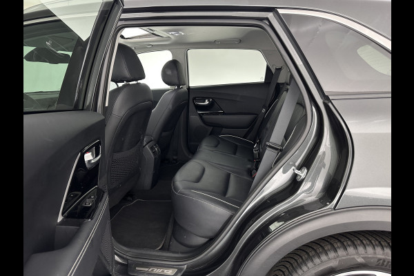 Kia e-Niro ExecutiveLine 64 kWh [ 3-Fase ] Aut. *PANO | LUXURY-LEATHER | JBL-AUDIO | FULL-LED | NAVI-FULLMAP | DAB | ADAPTIVE-CRUISE | CAMERA | MEMORY-PACK | LANE-ASSIST | CCS-FASTLOADER | KEYLESS | DIGI-COCKPIT | TOWBAR | 17"ALU*