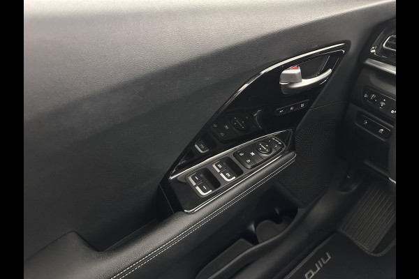 Kia e-Niro ExecutiveLine 64 kWh [ 3-Fase ] Aut. *PANO | LUXURY-LEATHER | JBL-AUDIO | FULL-LED | NAVI-FULLMAP | DAB | ADAPTIVE-CRUISE | CAMERA | MEMORY-PACK | LANE-ASSIST | CCS-FASTLOADER | KEYLESS | DIGI-COCKPIT | TOWBAR | 17"ALU*