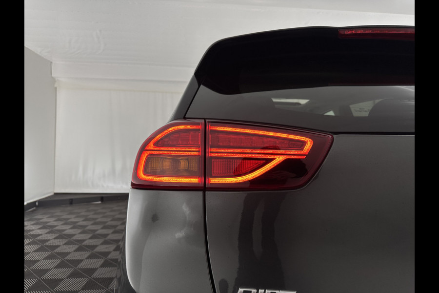 Kia e-Niro ExecutiveLine 64 kWh [ 3-Fase ] Aut. *PANO | LUXURY-LEATHER | JBL-AUDIO | FULL-LED | NAVI-FULLMAP | DAB | ADAPTIVE-CRUISE | CAMERA | MEMORY-PACK | LANE-ASSIST | CCS-FASTLOADER | KEYLESS | DIGI-COCKPIT | TOWBAR | 17"ALU*