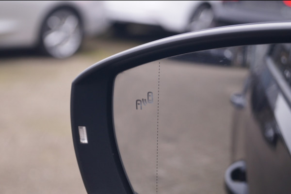 Volkswagen T-Roc 1.5 TSI 150pk DSG Style Active -PANO-LED-ECC-CAM-