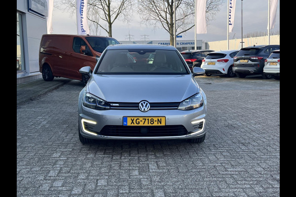 Volkswagen e-Golf e-Golf Virtual Cockpit | Lederen bekleding | Achteruitrijcamera | Warmtepomp | SOH 88,9% |