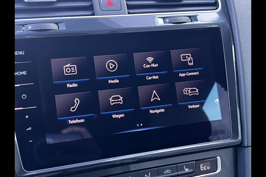 Volkswagen e-Golf e-Golf Virtual Cockpit | Lederen bekleding | Achteruitrijcamera | Warmtepomp | SOH 88,9% |