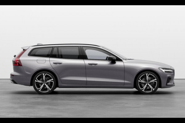 Volvo V60 T8 455PK Aut. AWD Performance Edition Ultra Dark Polestar optimisation/ Glossy Black logo voor en achterzijde / Panoramadak/ Head-up display/ Harman Kardon audio/ 360 Camera/ Elektrisch bedienbare voorstoelen met geheugen/ Apple Carplay/ Pilot assit/ Adaptive cruise control/