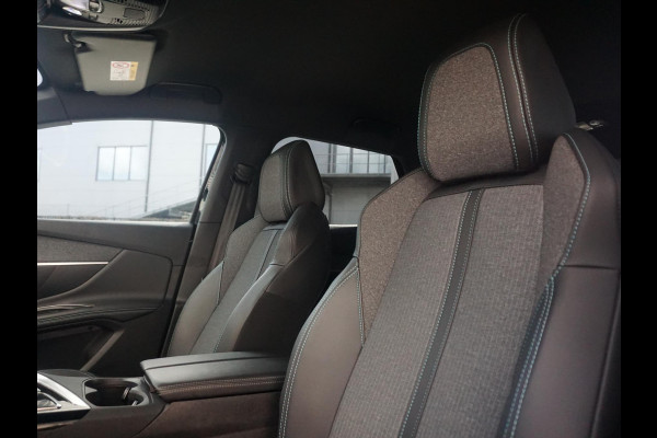 Peugeot 3008 1.6 HYbrid 225 Allure Winterpakket