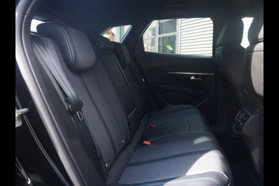 Peugeot 3008 1.6 HYbrid 225 Allure Winterpakket