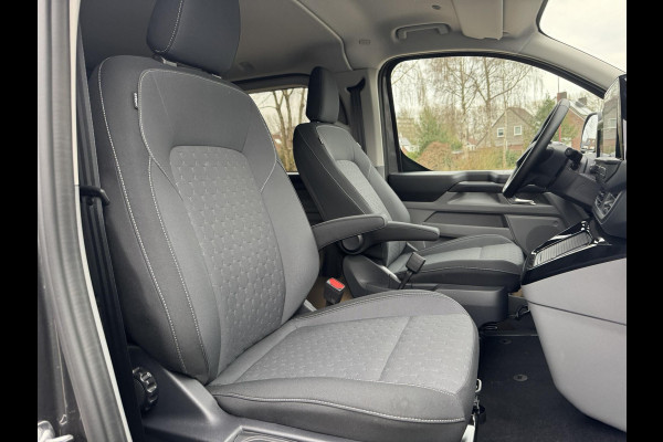 Ford Transit Custom 320 2.5 PHEV L2H1 Limited DC |SCI| Dubbele cabine | Adaptive Cruise Control | Groot middenconsole | 8-weg verstelbare & verwarmbare passagiersstoel | 13 polige trekhaak | 17 inch lichtmetalen velgen | Verwarmbaar stuurwiel | Draadloos opladen | Adaptieve LED koplampen | Reservewiel