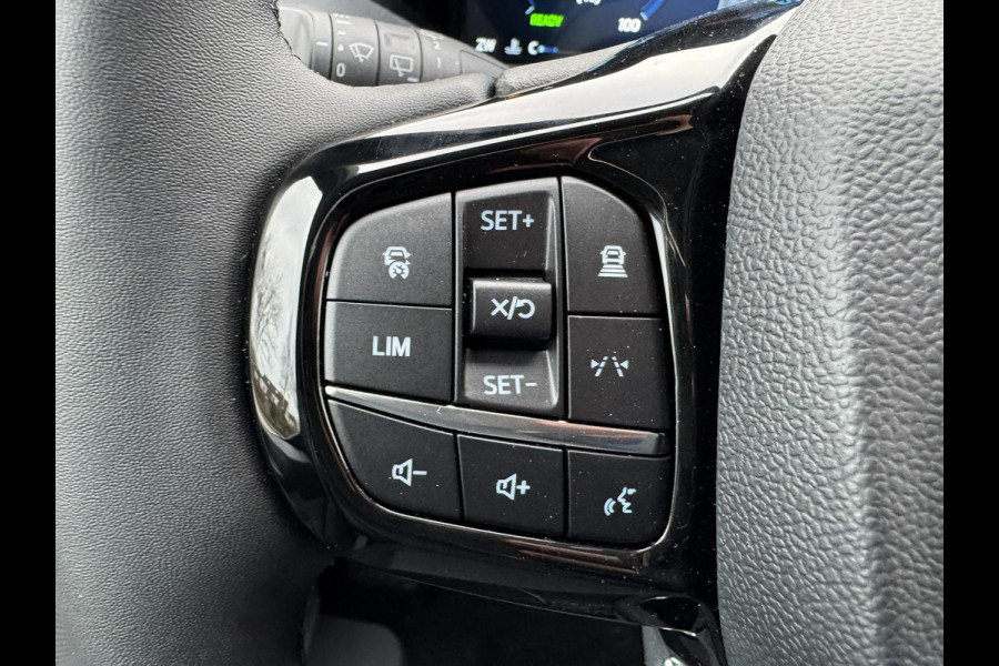 Ford Transit Custom 320 2.5 PHEV L2H1 Limited DC |SCI| Dubbele cabine | Adaptive Cruise Control | Groot middenconsole | 8-weg verstelbare & verwarmbare passagiersstoel | 13 polige trekhaak | 17 inch lichtmetalen velgen | Verwarmbaar stuurwiel | Draadloos opladen | Adaptieve LED koplampen | Reservewiel