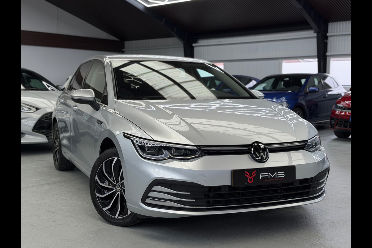 Volkswagen Golf 1.5 eTSI Style Edition Camera CarPlay