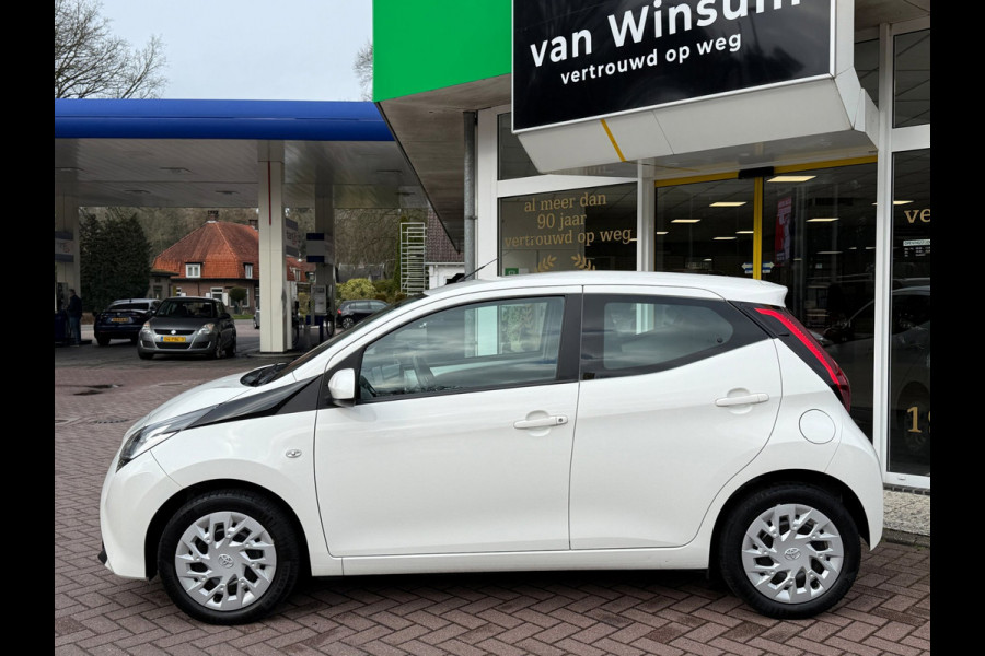 Toyota Aygo 1.0 VVT-i X-Play | Navi | Camera | Airco |