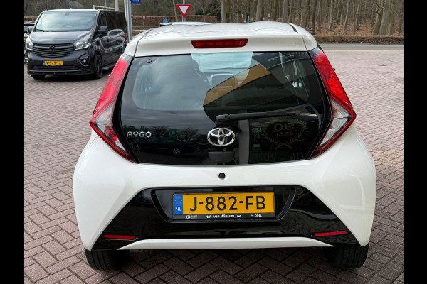 Toyota Aygo 1.0 VVT-i X-Play | Navi | Camera | Airco |