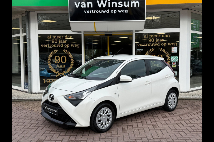 Toyota Aygo 1.0 VVT-i X-Play | Navi | Camera | Airco |