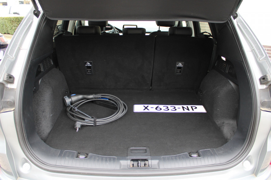 Ford Kuga 2.5 PHEV Titanium | Trekhaak | B&O | Navigatie | Led