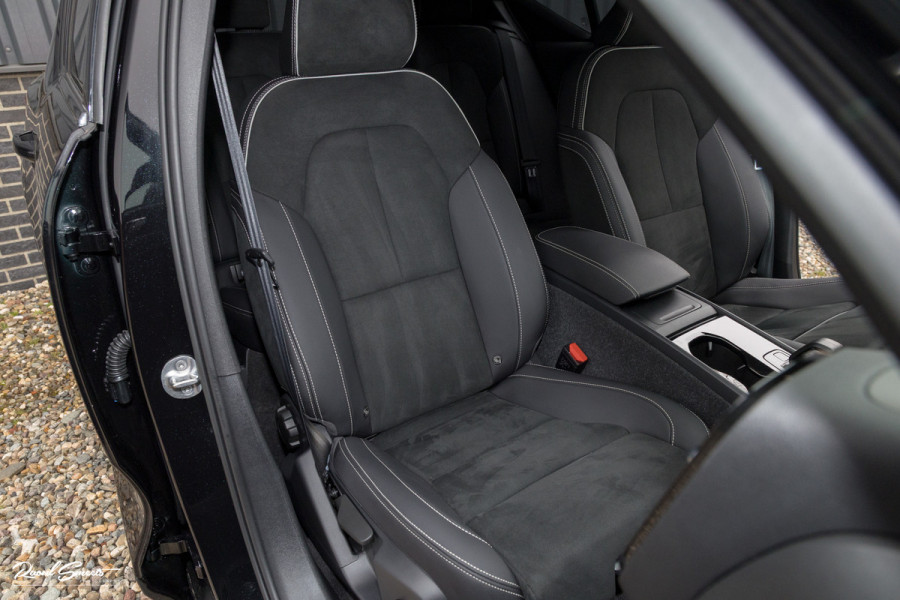 Volvo XC40 Recharge Twin Plus | Adaptieve cruise | Blis | Metallic | Full LED |