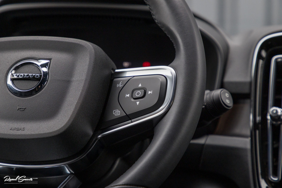 Volvo XC40 Recharge Twin Plus | Adaptieve cruise | Blis | Metallic | Full LED |