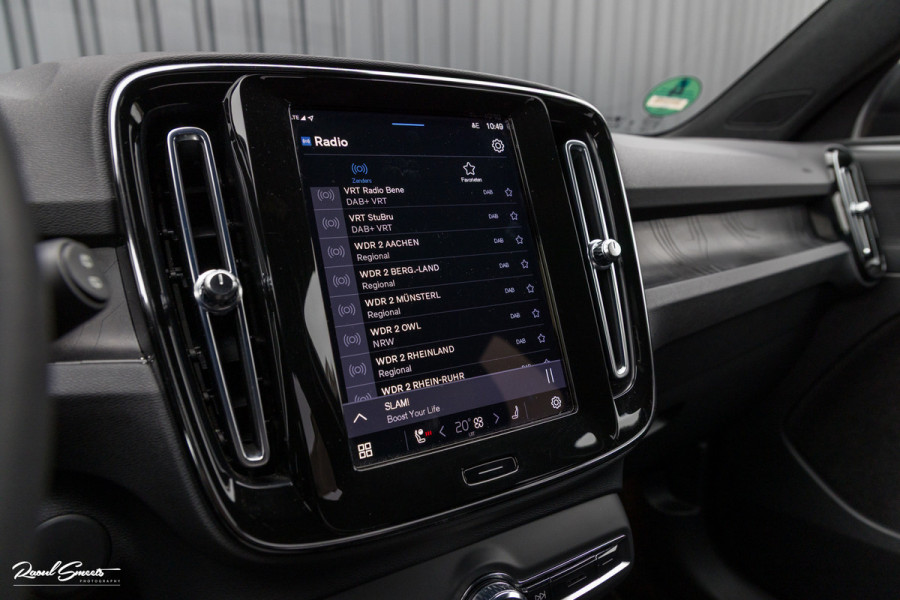 Volvo XC40 Recharge Twin Plus | Adaptieve cruise | Blis | Metallic | Full LED |