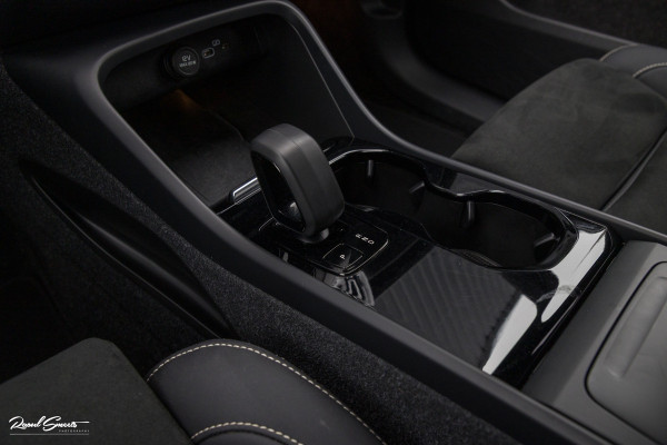 Volvo XC40 Recharge Twin Plus | Adaptieve cruise | Blis | Metallic | Full LED |