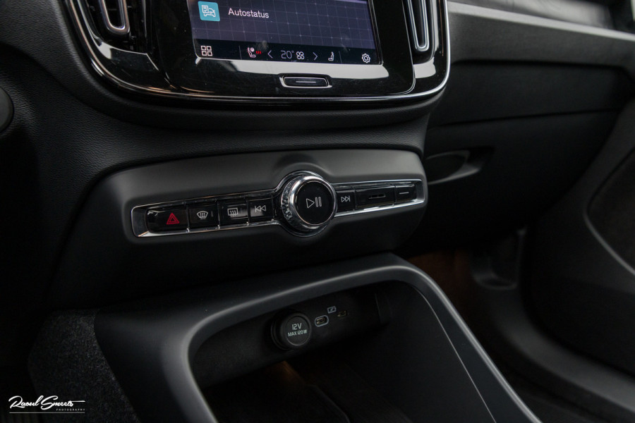 Volvo XC40 Recharge Twin Plus | Adaptieve cruise | Blis | Metallic | Full LED |