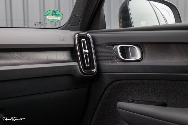 Volvo XC40 Recharge Twin Plus | Adaptieve cruise | Blis | Metallic | Full LED |
