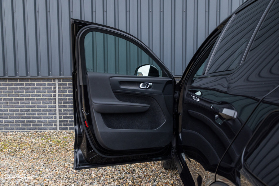 Volvo XC40 Recharge Twin Plus | Adaptieve cruise | Blis | Metallic | Full LED |