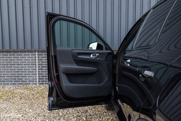 Volvo XC40 Recharge Twin Plus | Adaptieve cruise | Blis | Metallic | Full LED |