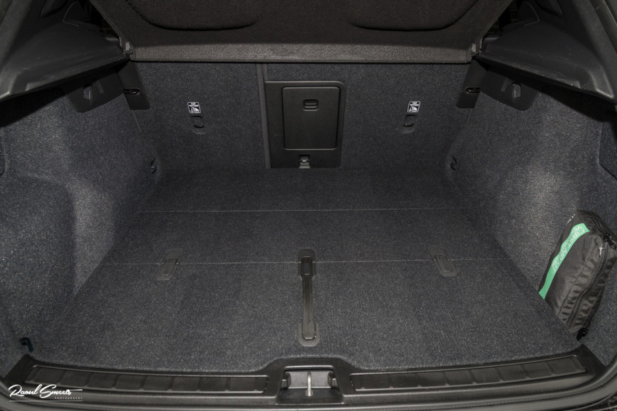 Volvo XC40 Recharge Twin Plus | Adaptieve cruise | Blis | Metallic | Full LED |